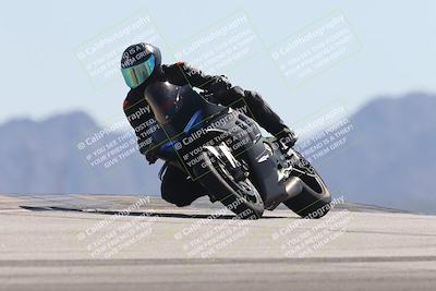 media/Oct-13-2025-Moto Forza (Mon) [[a66d839500]]/3-B Group/Session 4 (Turn 9)/